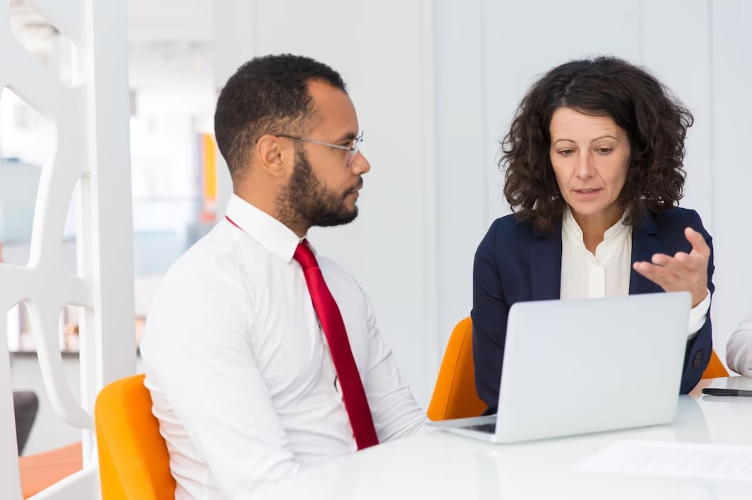 project-leader-explaining-job-specific-newcomer_74855-1198